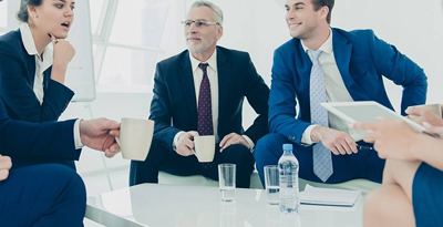 擁有大量人脈資源